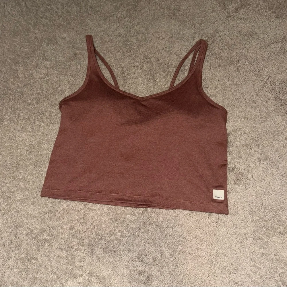 Vuori Halo Performance tank - Picture 4 of 10